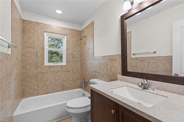 131 Nicewood DR, Newport News, VA 23602