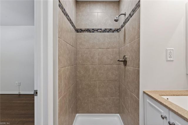 131 Nicewood DR, Newport News, VA 23602
