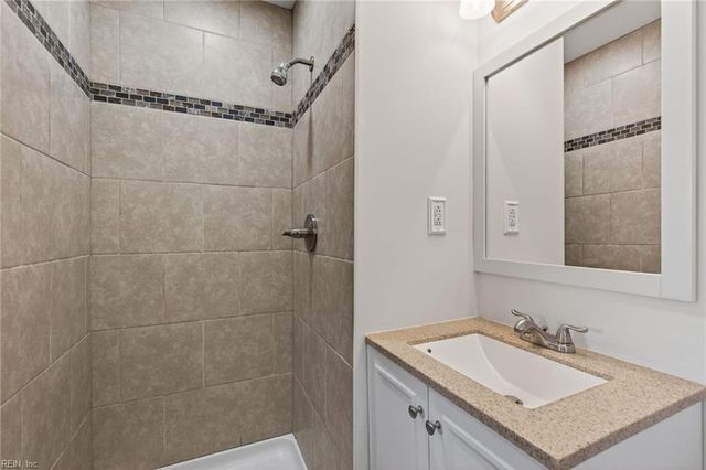 131 Nicewood DR, Newport News, VA 23602