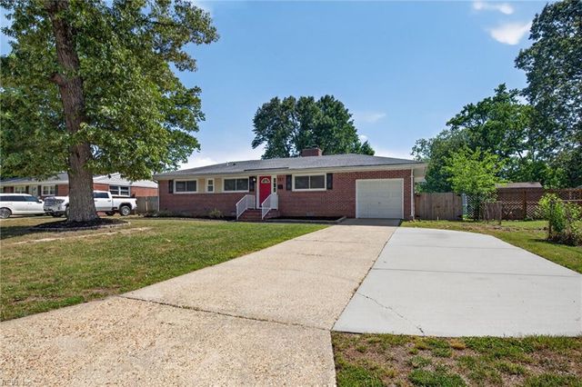 131 Nicewood DR, Newport News, VA 23602