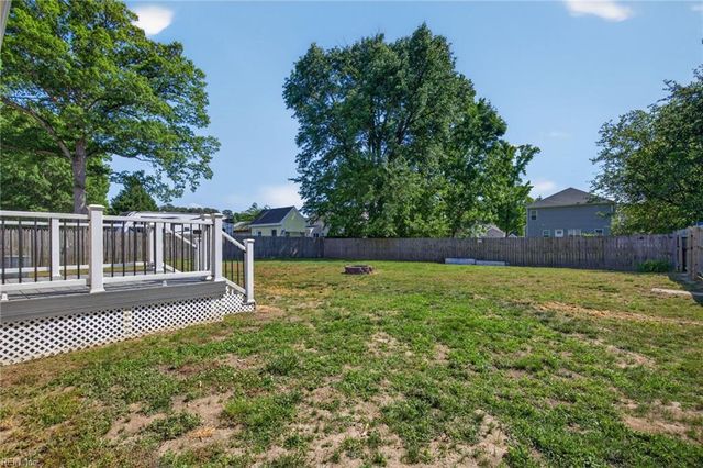 131 Nicewood DR, Newport News, VA 23602