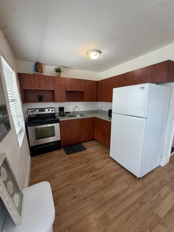 127 NW 47th Terrace 4, Miami, FL 33127