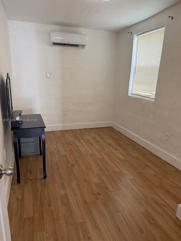 127 NW 47th Terrace 4, Miami, FL 33127