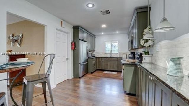 112 NE 10th Ave 0, Pompano Beach, FL 33060