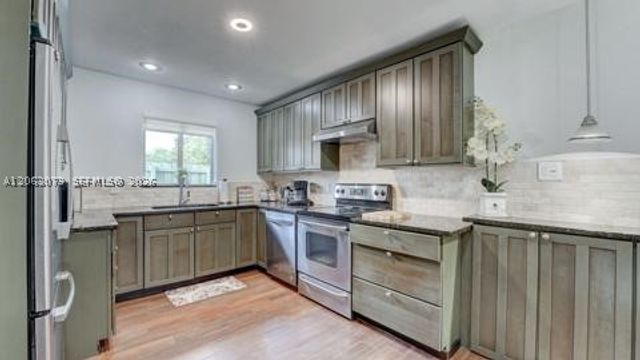 112 NE 10th Ave 0, Pompano Beach, FL 33060