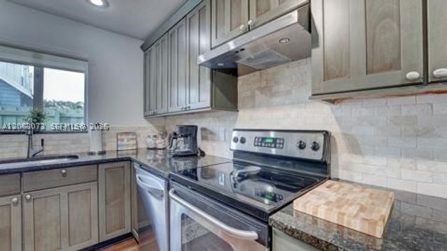 112 NE 10th Ave 0, Pompano Beach, FL 33060
