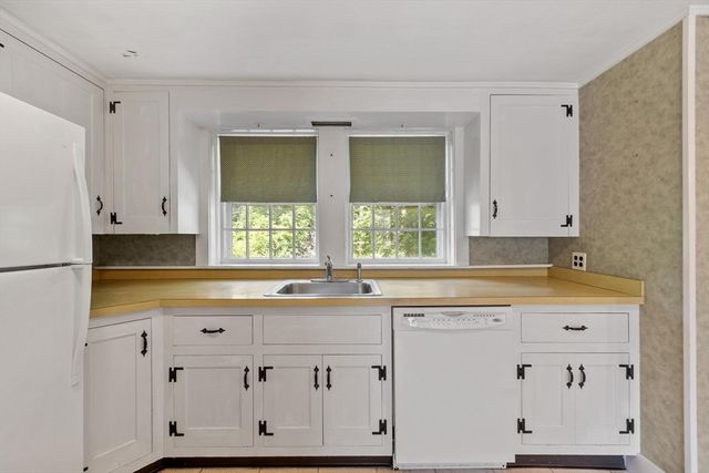 185 Main St, Chelmsford, MA 01863