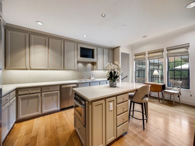 5 Duncannon Court, Dallas, TX 75225