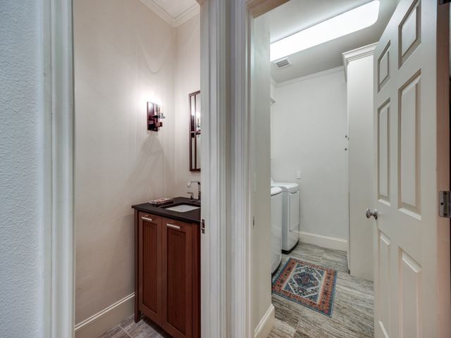 5 Duncannon Court, Dallas, TX 75225