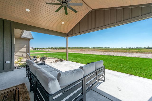 16691 W Hickory St, Goddard, KS 67052