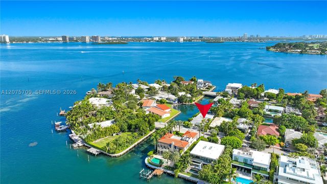 1885 Daytonia Rd, Miami Beach, FL 33141
