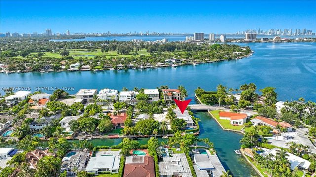 1885 Daytonia Rd, Miami Beach, FL 33141