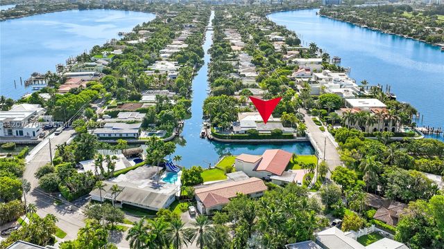 1885 Daytonia Rd, Miami Beach, FL 33141