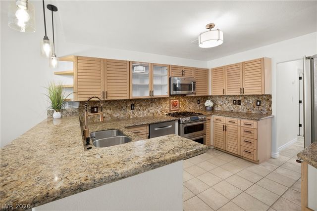 5046 Crooked Stick Way, Las Vegas, NV 89113