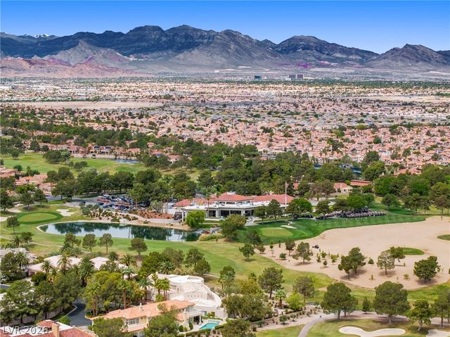 5046 Crooked Stick Way, Las Vegas, NV 89113