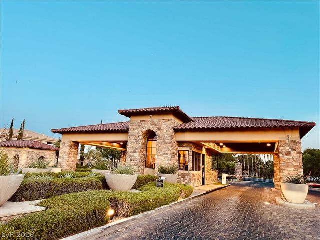 5046 Crooked Stick Way, Las Vegas, NV 89113