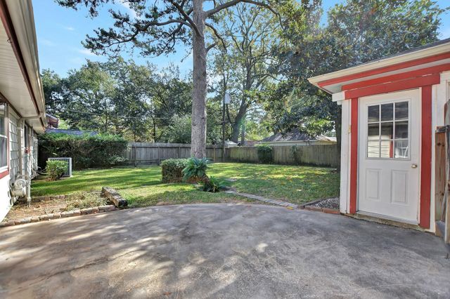 10513 Moorberry Lane, Houston, TX 77043