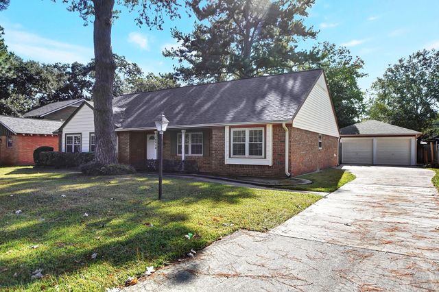 10513 Moorberry Lane, Houston, TX 77043
