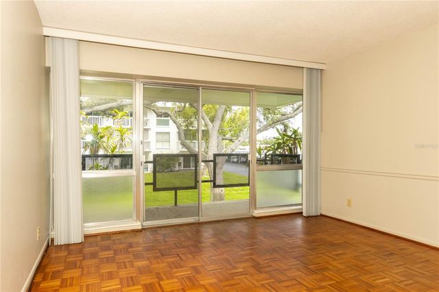 2950 WEST BAY DRIVE B5, Belleair Bluffs, FL 33770