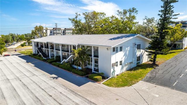2950 WEST BAY DRIVE B5, Belleair Bluffs, FL 33770