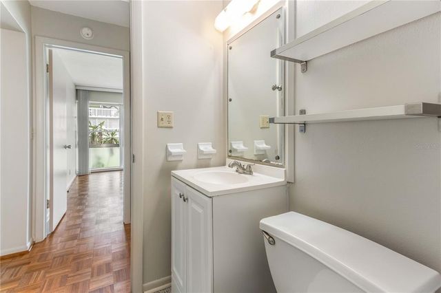 2950 WEST BAY DRIVE B5, Belleair Bluffs, FL 33770