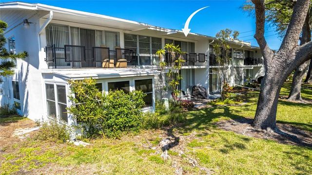 2950 WEST BAY DRIVE B5, Belleair Bluffs, FL 33770
