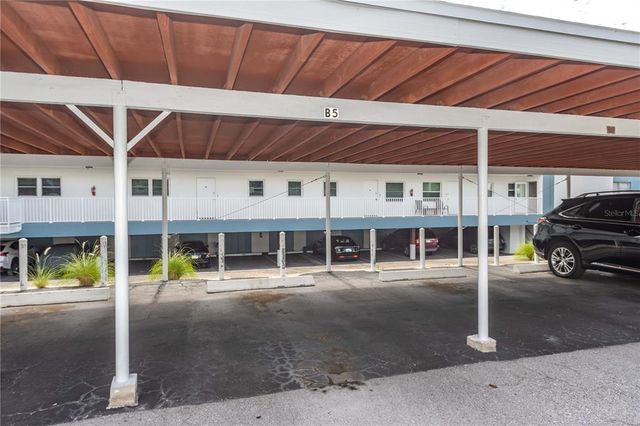2950 WEST BAY DRIVE B5, Belleair Bluffs, FL 33770