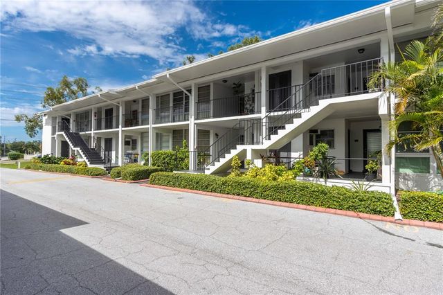 2950 WEST BAY DRIVE B5, Belleair Bluffs, FL 33770