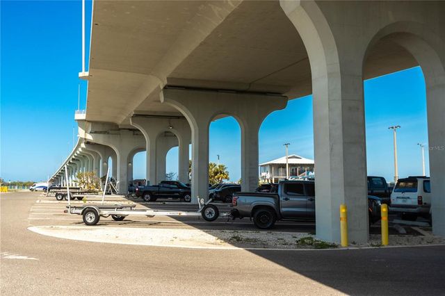 2950 WEST BAY DRIVE B5, Belleair Bluffs, FL 33770