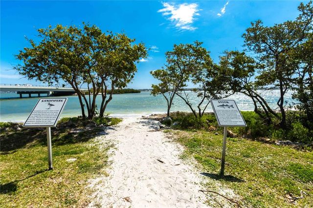 2950 WEST BAY DRIVE B5, Belleair Bluffs, FL 33770