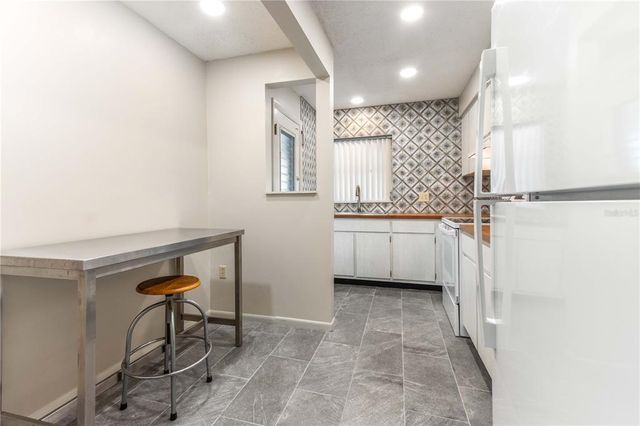 2950 WEST BAY DRIVE B5, Belleair Bluffs, FL 33770