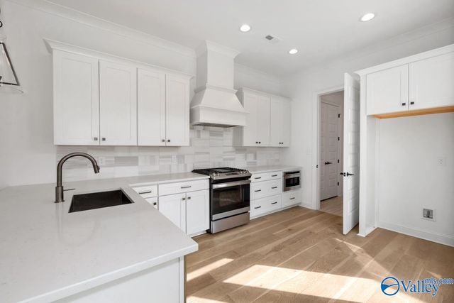 25 Eddy Street NW, Huntsville, AL 35806