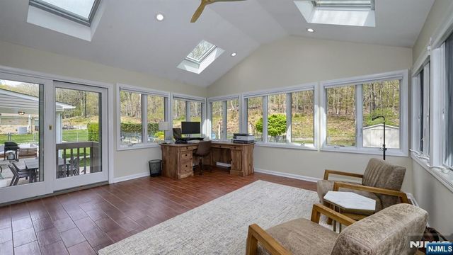 112 Urban Club Road, Wayne, NJ 07470