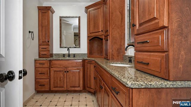 112 Urban Club Road, Wayne, NJ 07470