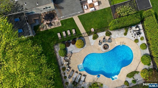 112 Urban Club Road, Wayne, NJ 07470