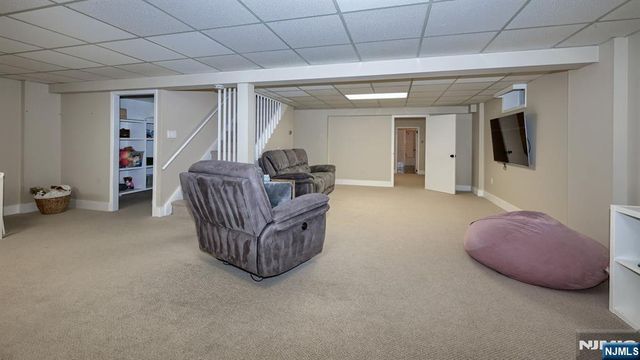 112 Urban Club Road, Wayne, NJ 07470