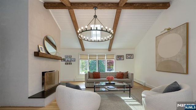 112 Urban Club Road, Wayne, NJ 07470