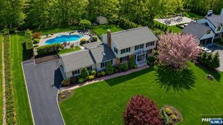 112 Urban Club Road, Wayne, NJ 07470