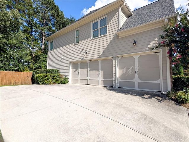 4761 Moon Chase Drive, Buford, GA 30519