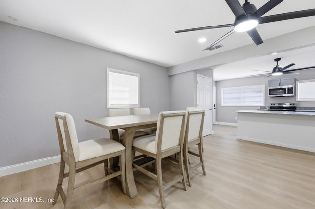 9565 CARBONDALE Drive W B, Jacksonville, FL 32208