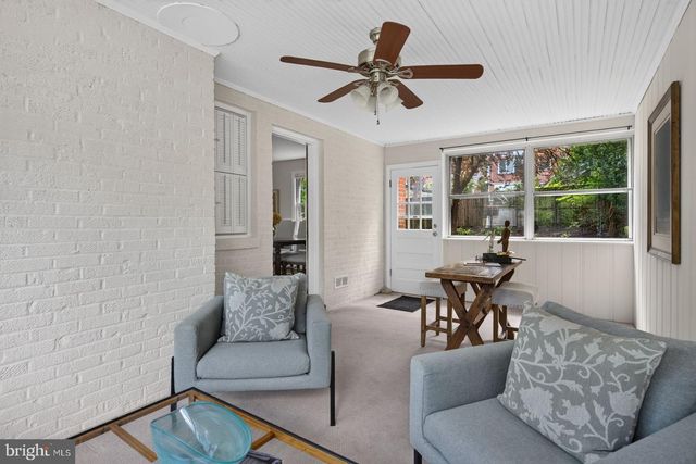 986 N POWHATAN ST, Arlington, VA 22205