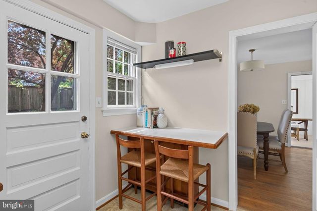 986 N POWHATAN ST, Arlington, VA 22205