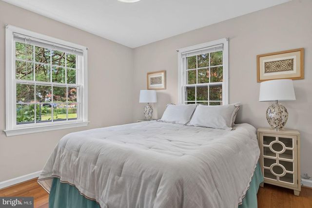 986 N POWHATAN ST, Arlington, VA 22205