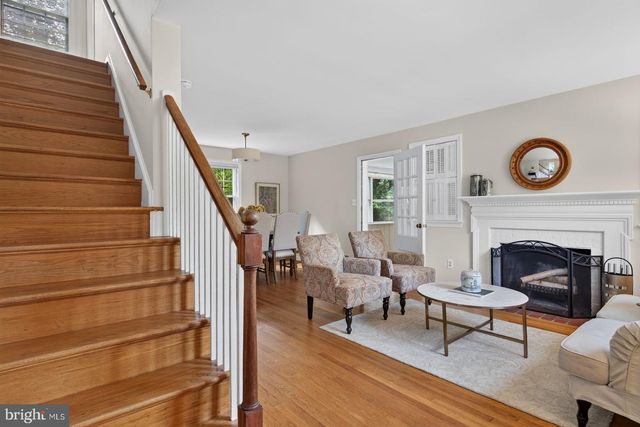 986 N POWHATAN ST, Arlington, VA 22205