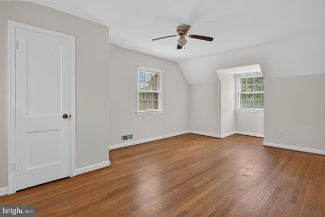 986 N POWHATAN ST, Arlington, VA 22205