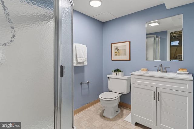 986 N POWHATAN ST, Arlington, VA 22205