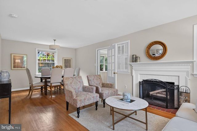 986 N POWHATAN ST, Arlington, VA 22205