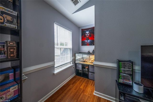 4949 Old Towne Village Circle, Pfafftown, NC 27040