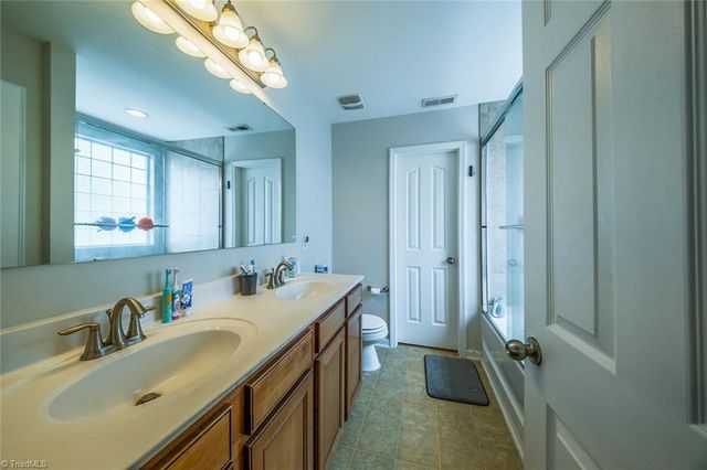4949 Old Towne Village Circle, Pfafftown, NC 27040