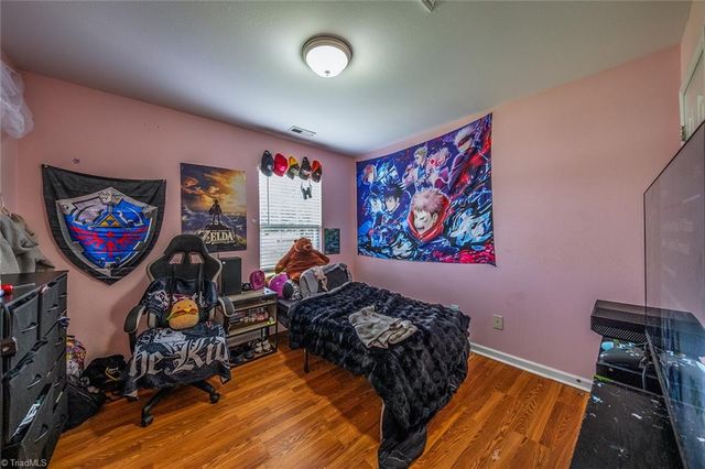 4949 Old Towne Village Circle, Pfafftown, NC 27040